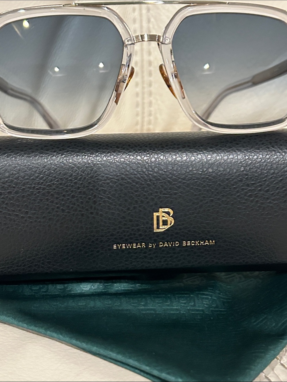 David Beckham DB 7128/S Sunglasses Brand New w/Case - Picture 3 of 10